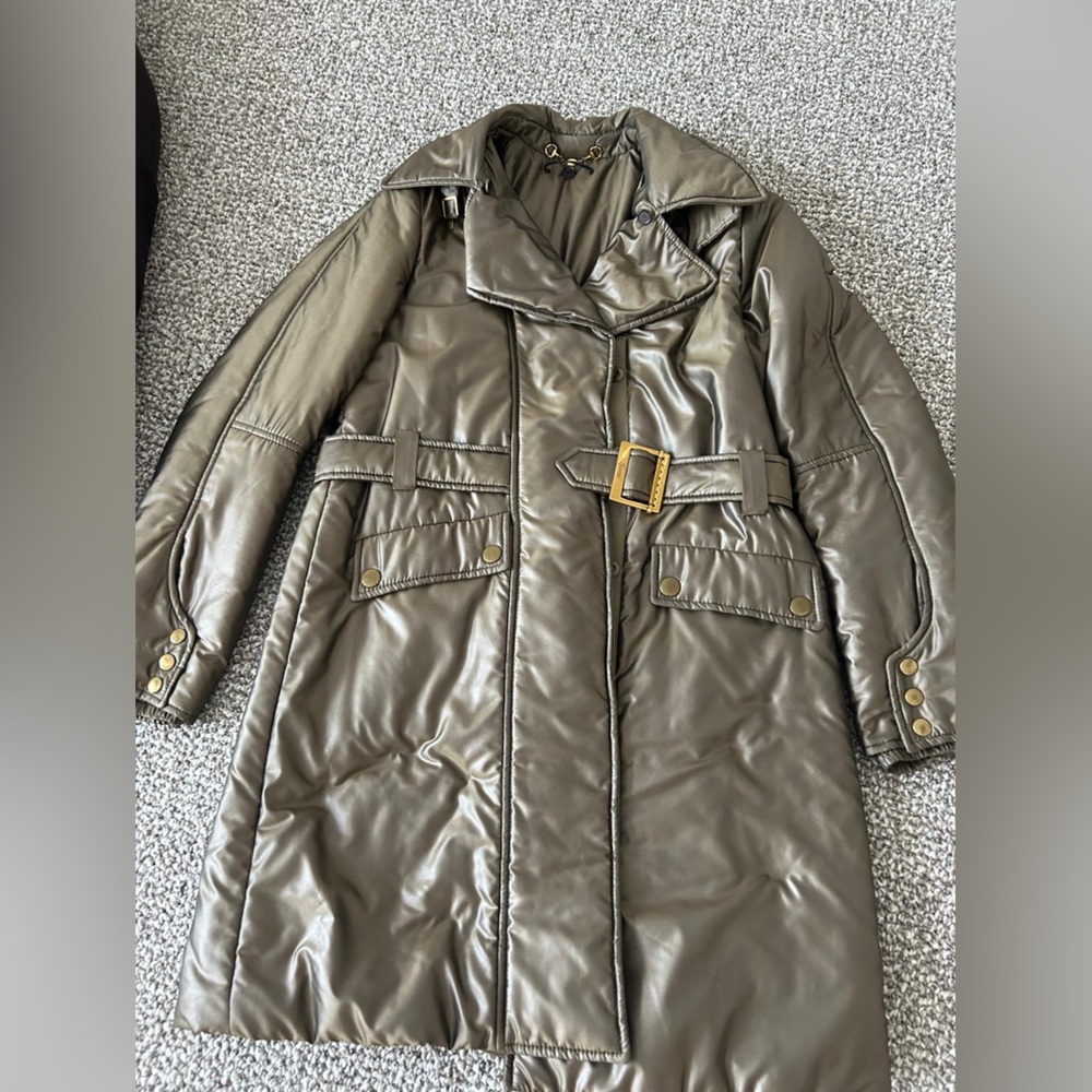 Gucci women’s coat with raccoon fur brown khaki - Picture 2 of 8